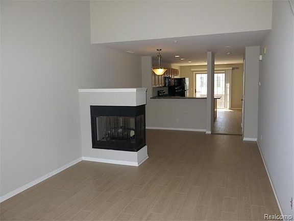 2nd image of 3154 Camden Dr #1