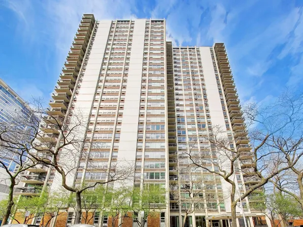 1255 N Sandburg Ter Unit 1505, Chicago, IL 60610