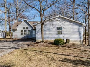 17532 Wappes Rd, Churubusco, IN 46723