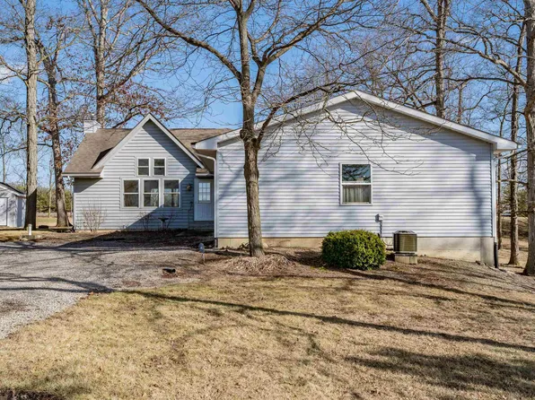 17532 Wappes Rd, Churubusco, IN 46723