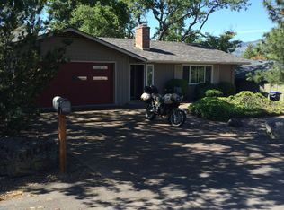 722 Twin Pines Cir, Ashland, OR 97520