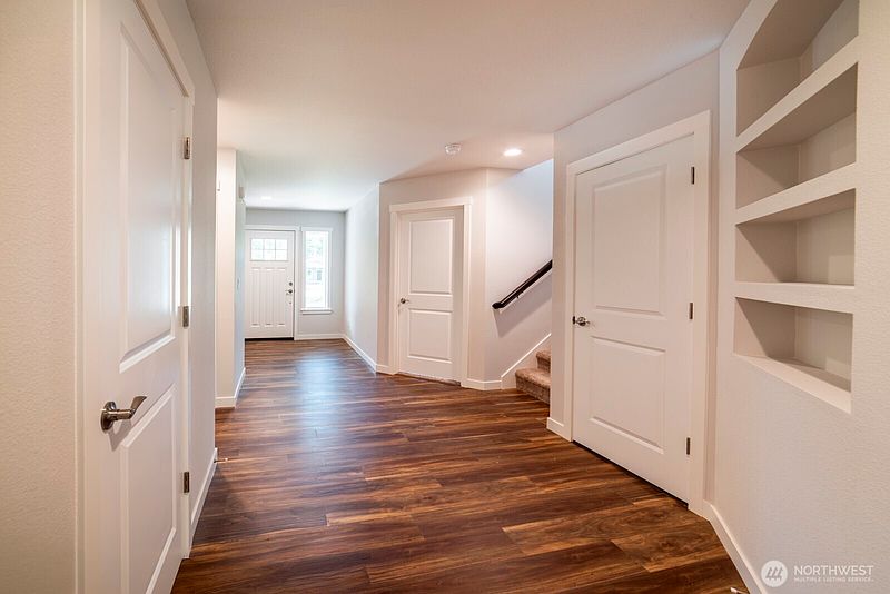 4th image of 8657 Trillium Lane