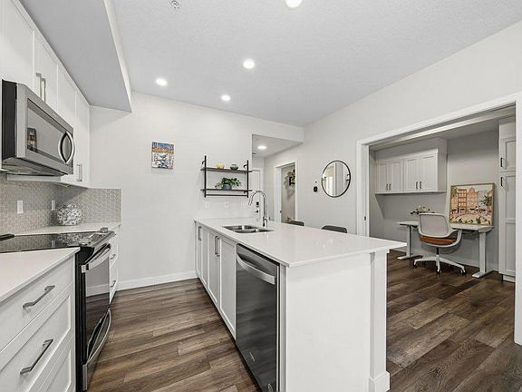3rd image of 255 W Les Jardins Park SE #224