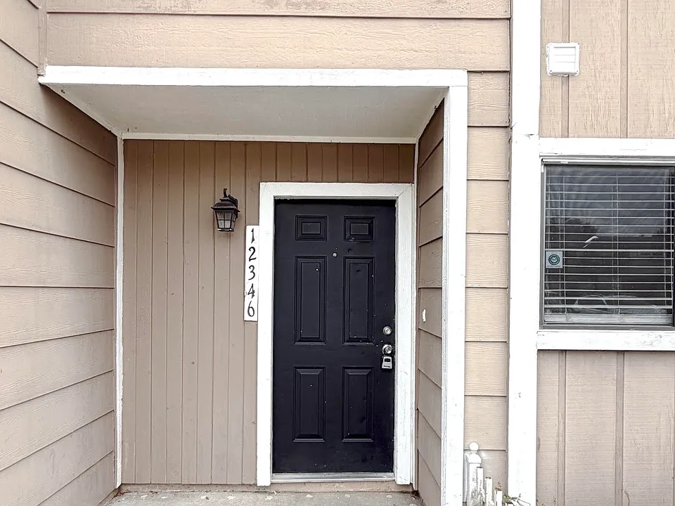 12346 Fox Hound Ct