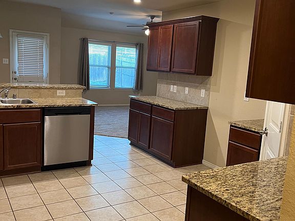 3rd image of 1460 Arabella Ave