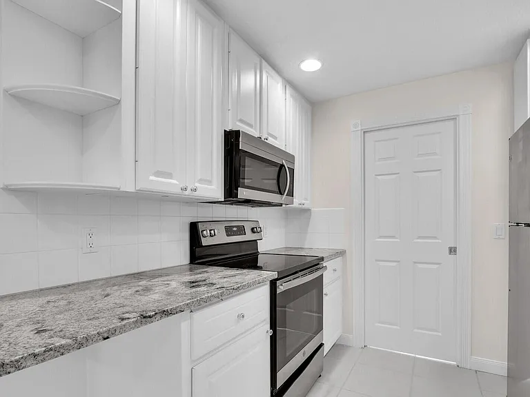3183 E Community Dr — Photo 29