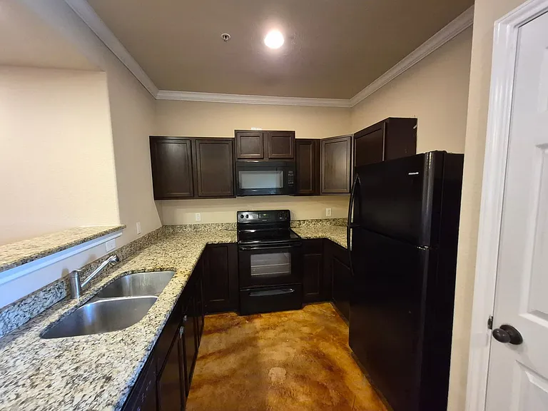 6311 Attucks Ln — Photo 7