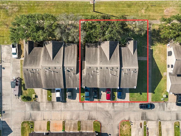 1413 Highway 146 S — Photo 32