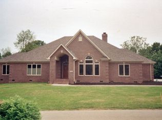 103 Camelot Dr, Winchester, KY 40391