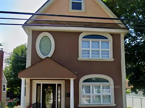 421 Roquette Avenue, South Floral Park, NY 11001