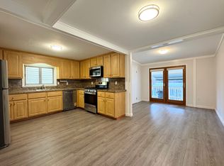 637 Saratoga St, East Boston, MA 02128