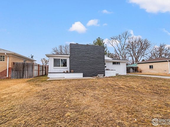 2nd image of 329 Balsam St