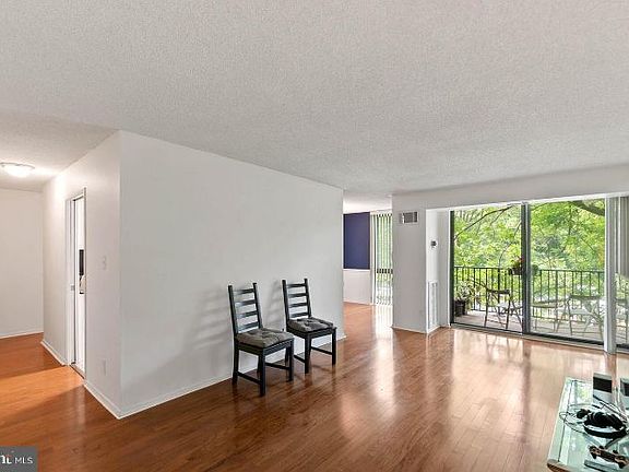 5th image of 2300 Pimmit Dr APT 316