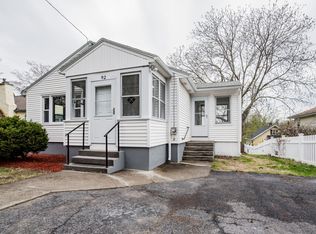 92 Acushnet Ave, Worcester, MA 01606