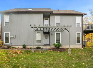 11 Woods Brooke Ln APT 1, Yorktown Heights, NY 10598