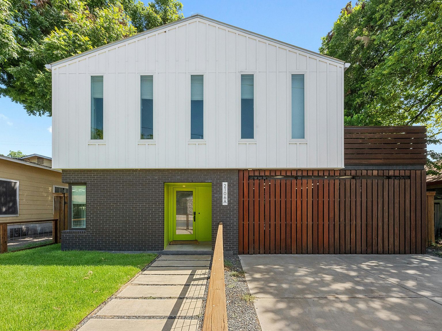 2106 Holly St, Austin, TX 78702 | Zillow