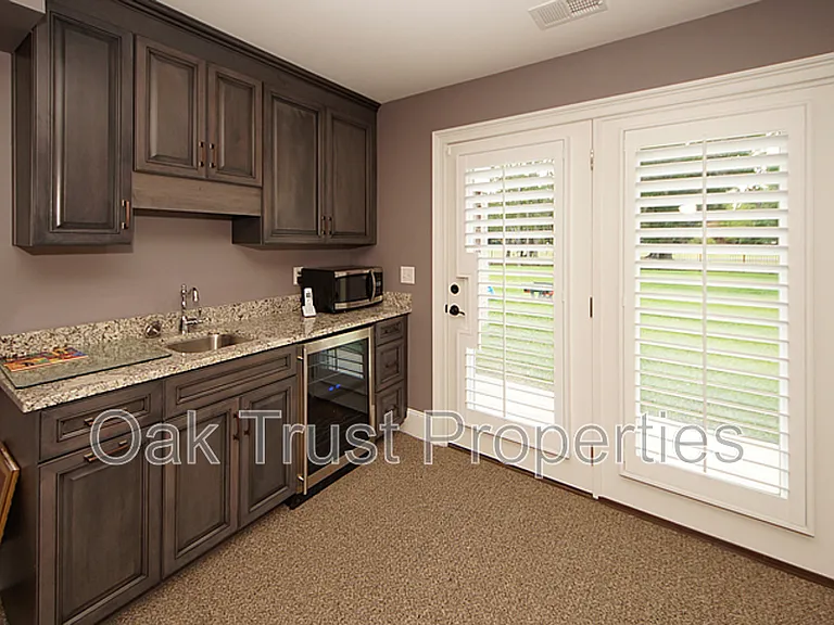 125 Brogun Ln — Photo 45