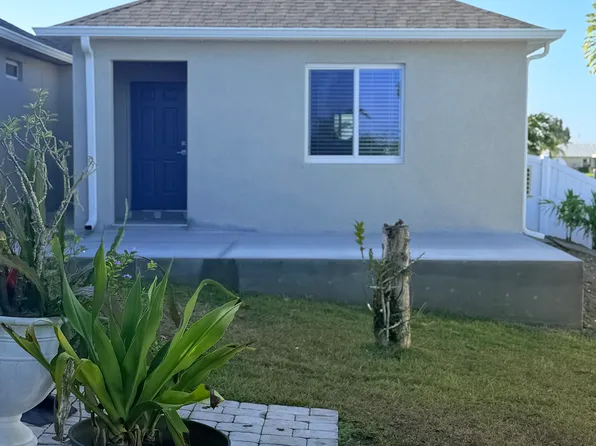 611 NW 3rd Ter, Cape Coral, FL 33993