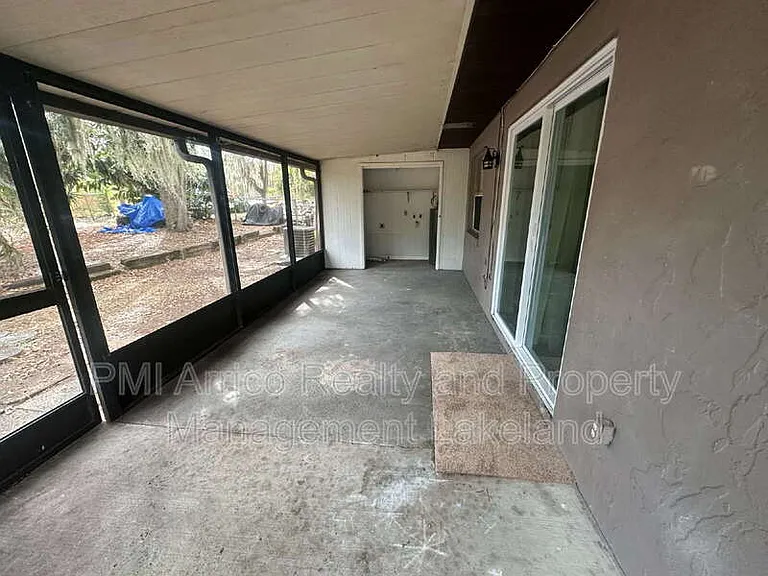 585 N Scenic Hwy — Photo 6
