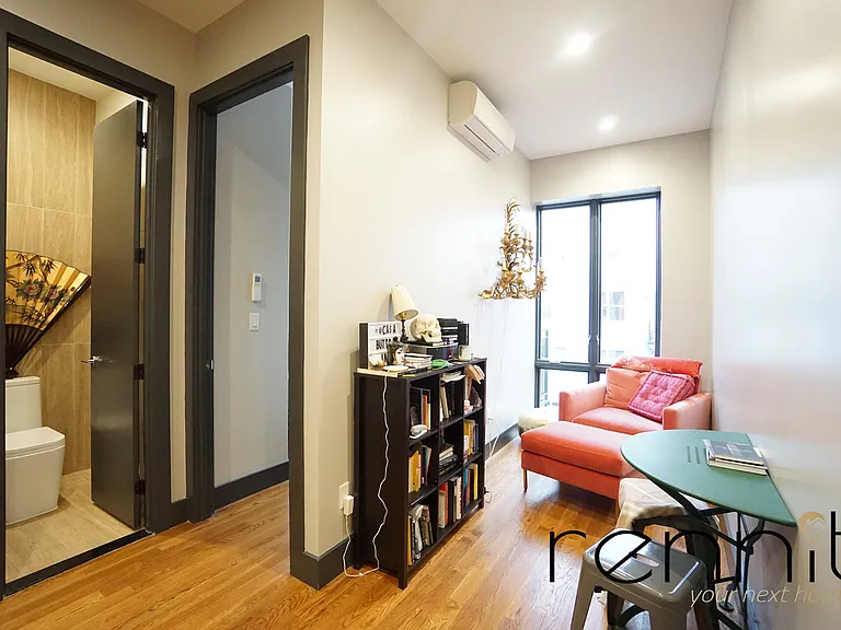 396 S 5th St #4F — Photo 3