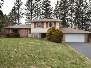 115 Fairview Cir, Webster, NY 14580