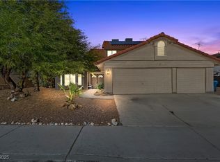 8912 Dio Guardi Dr, Las Vegas, NV 89117