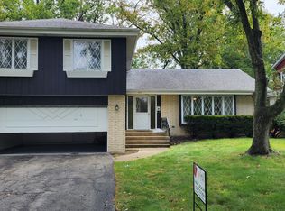 915 Maple Rd, Flossmoor, IL 60422