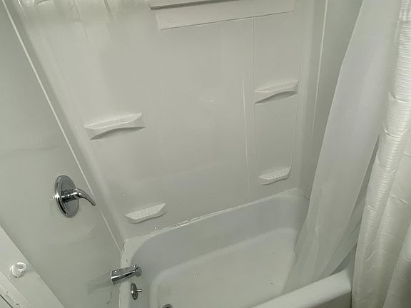 5th image of 1623 Hopkins Ave APT 1