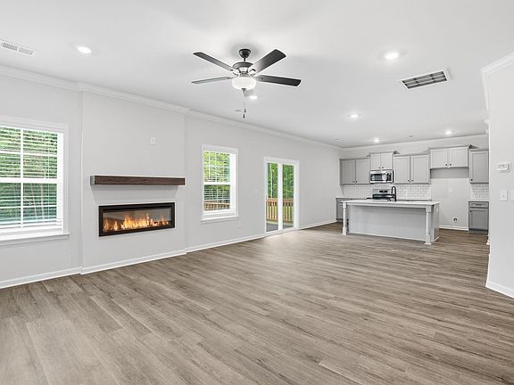 5th image of 1536 Shirley Dr