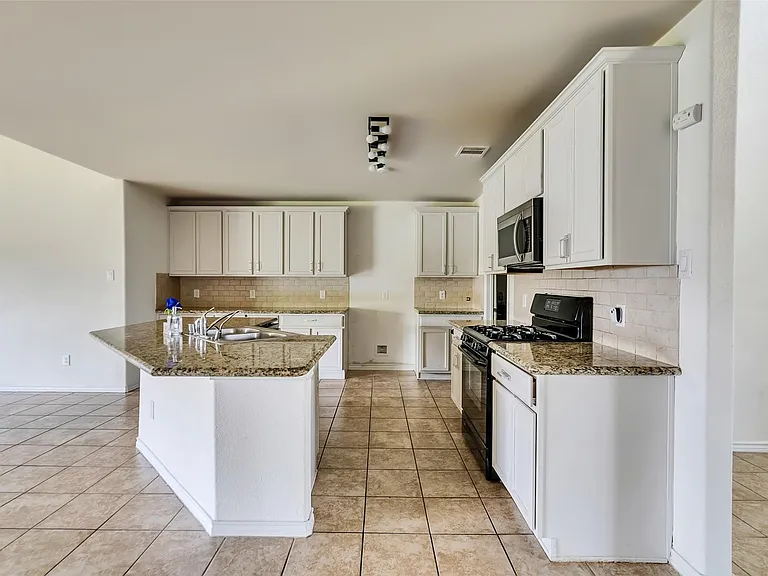 9203 Haverford Cove Ct — Photo 6