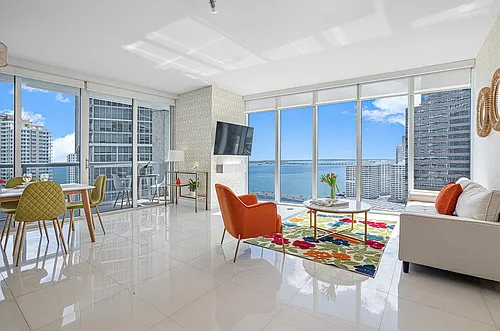 485 Brickell Ave Photo 1
