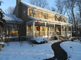 43W376 Hawkeye Dr, Elburn, IL 60119