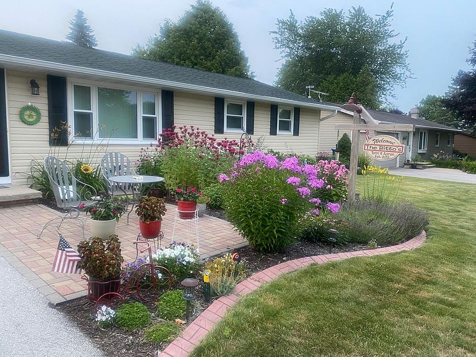 1st image of 228 N 15th Dr