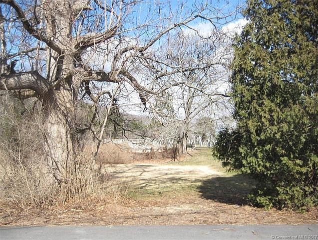 2nd image of 71 Russell Rd