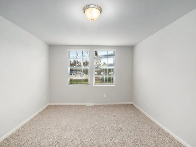617 W Marion St — Photo 11