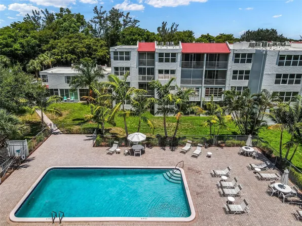 9421 Evergreen Place #106, Davie, FL 33324