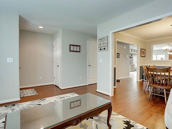5th image of 774 Telegraph Dr