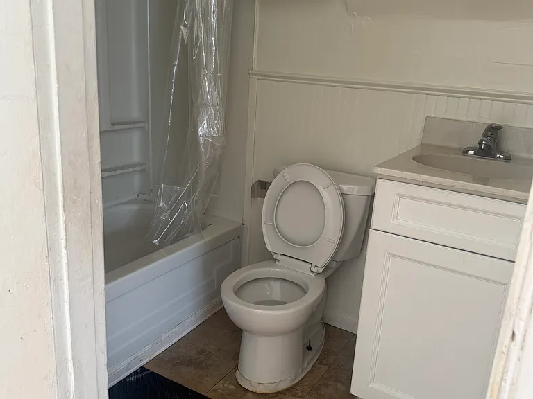 281 Lloyd St #2 — Photo 10