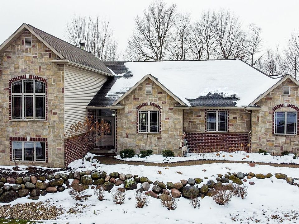1332 Hoot Owl Ct, Neenah, WI 54956 Zillow