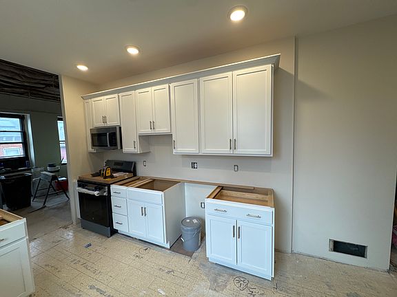 Brand new custom kitchen and appliances