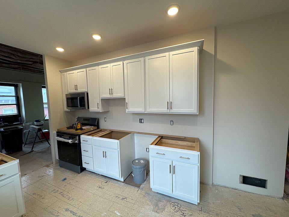 Brand new custom kitchen and appliances