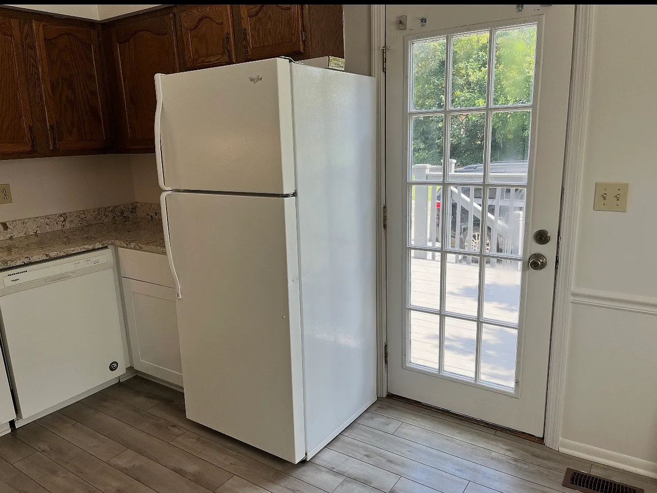 2 bed, 1000 sqft, $1,395 — Photo 3