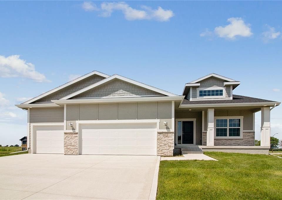 1st image of 2412 7th Avenue Ct SW