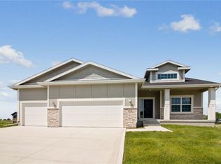 2412 7th Avenue Ct SW, Altoona, IA 50009