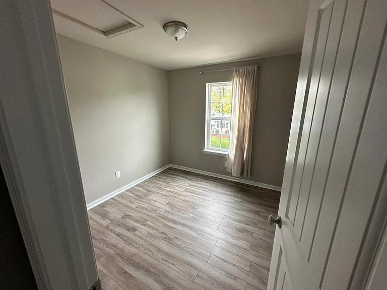 204 Highland Ave — Photo 12