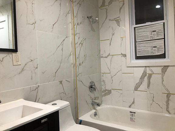 4th image of 162 Clendenny Ave #1D