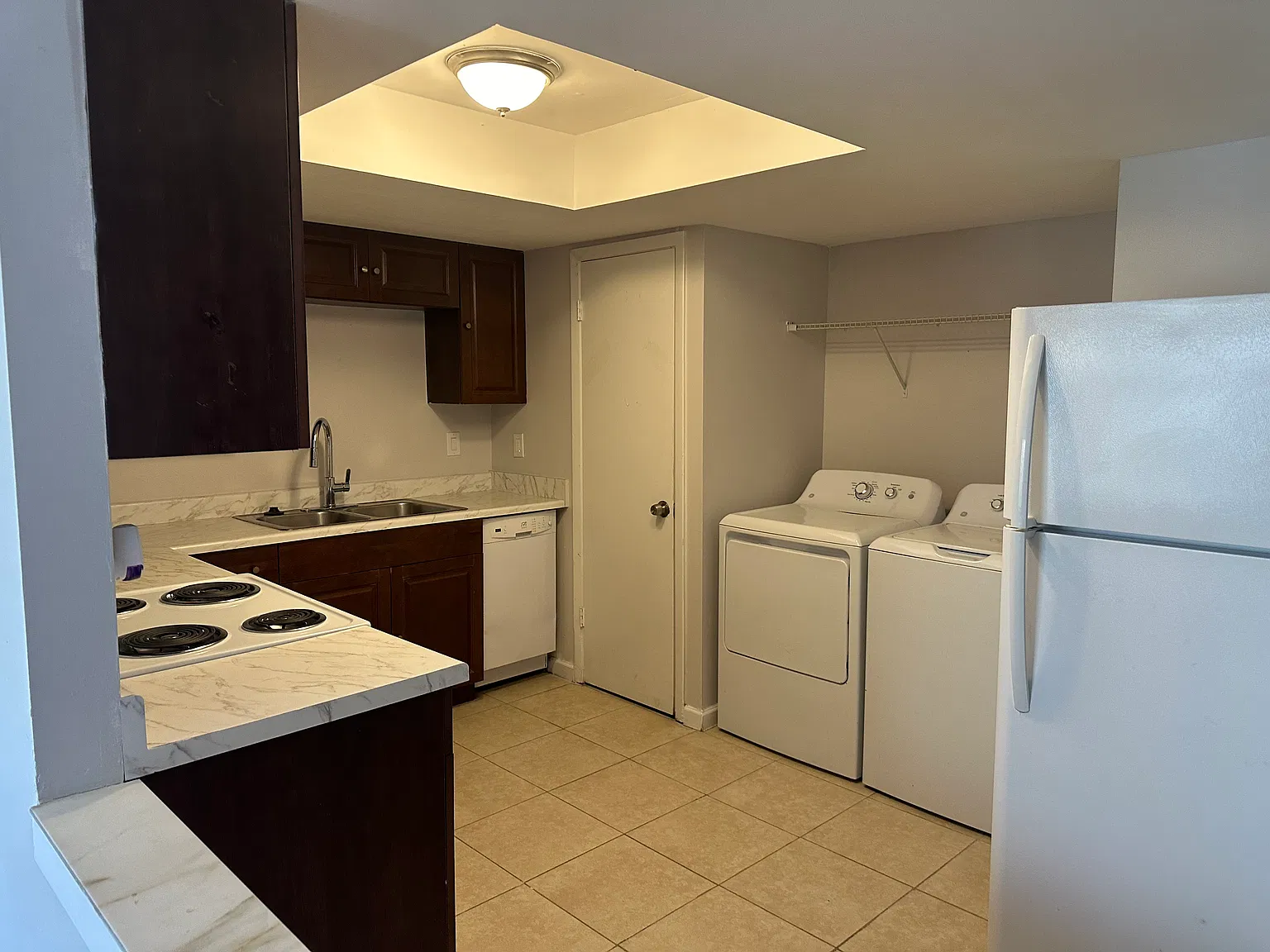 2 bed, 960 sqft, $1,495 — Photo 3