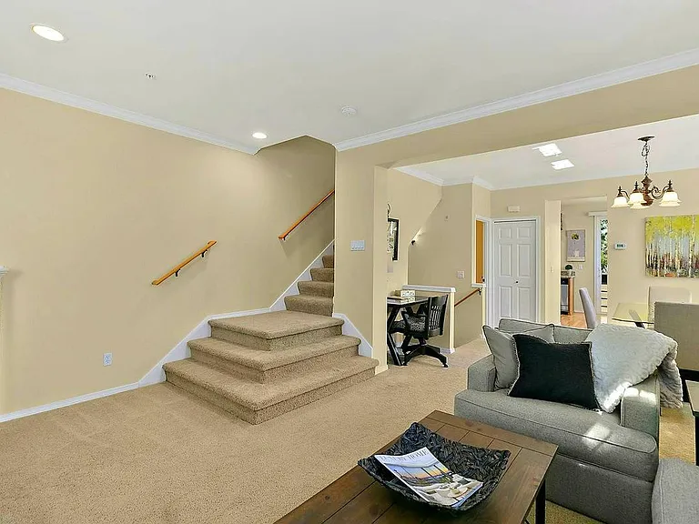 23036 NE 8th St #D — Photo 5