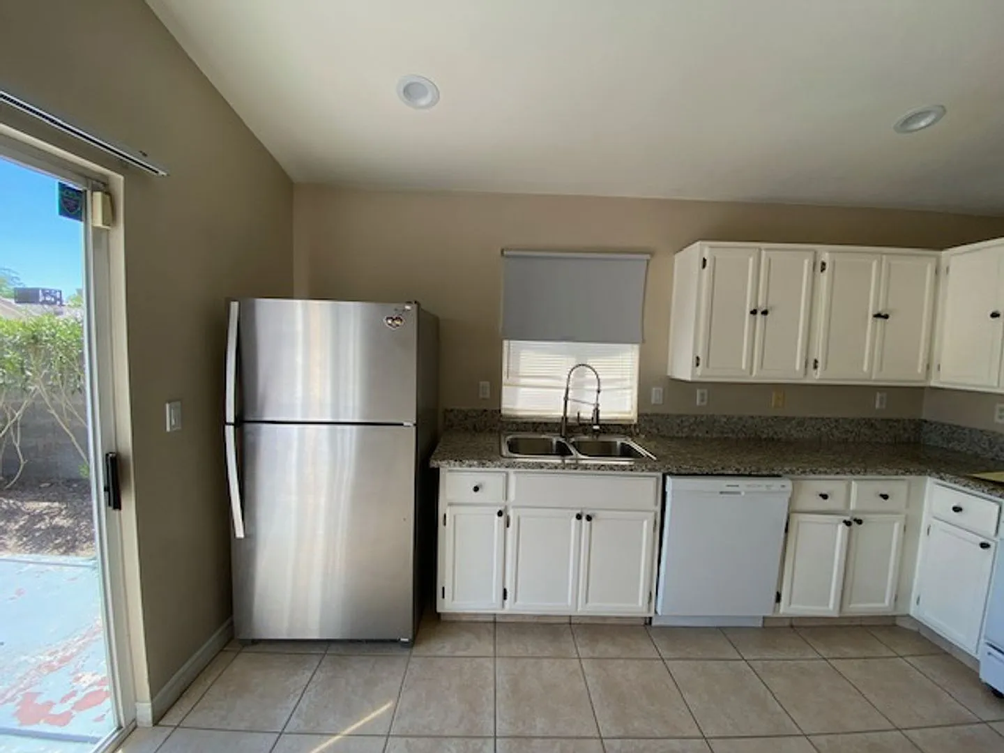 Fabulous 3 bedroom Home — Photo 2