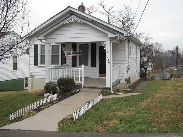 1st image of 1610 Gladstone Ave SE